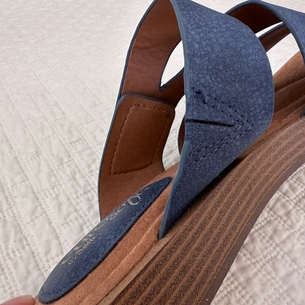 Eurosoft Women's Navy Blue Multi-Strap Slide Sandals - Picture 4 of 5